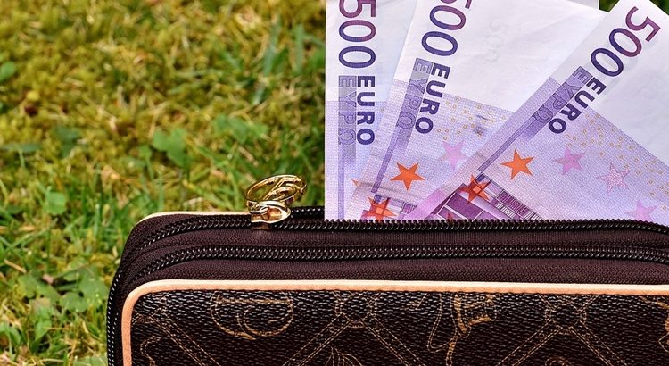 Заговор на летучую мышь на деньги